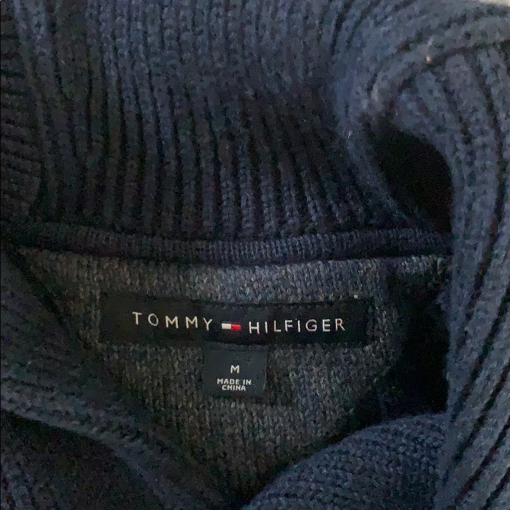 Tommy cow neck